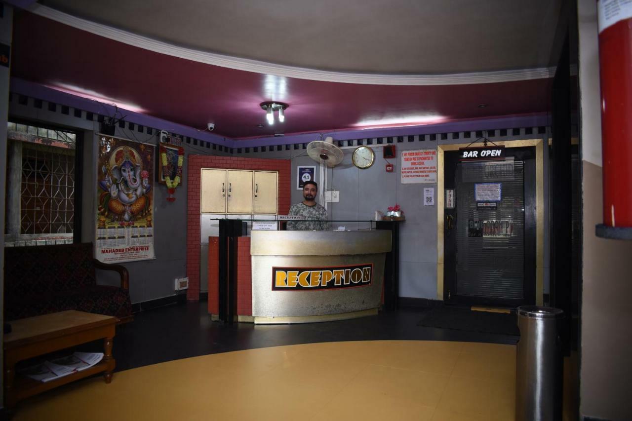 Spot On 37646 Hotel Centre Palace Силчар Екстериор снимка
