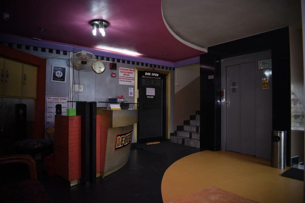 Spot On 37646 Hotel Centre Palace Силчар Екстериор снимка