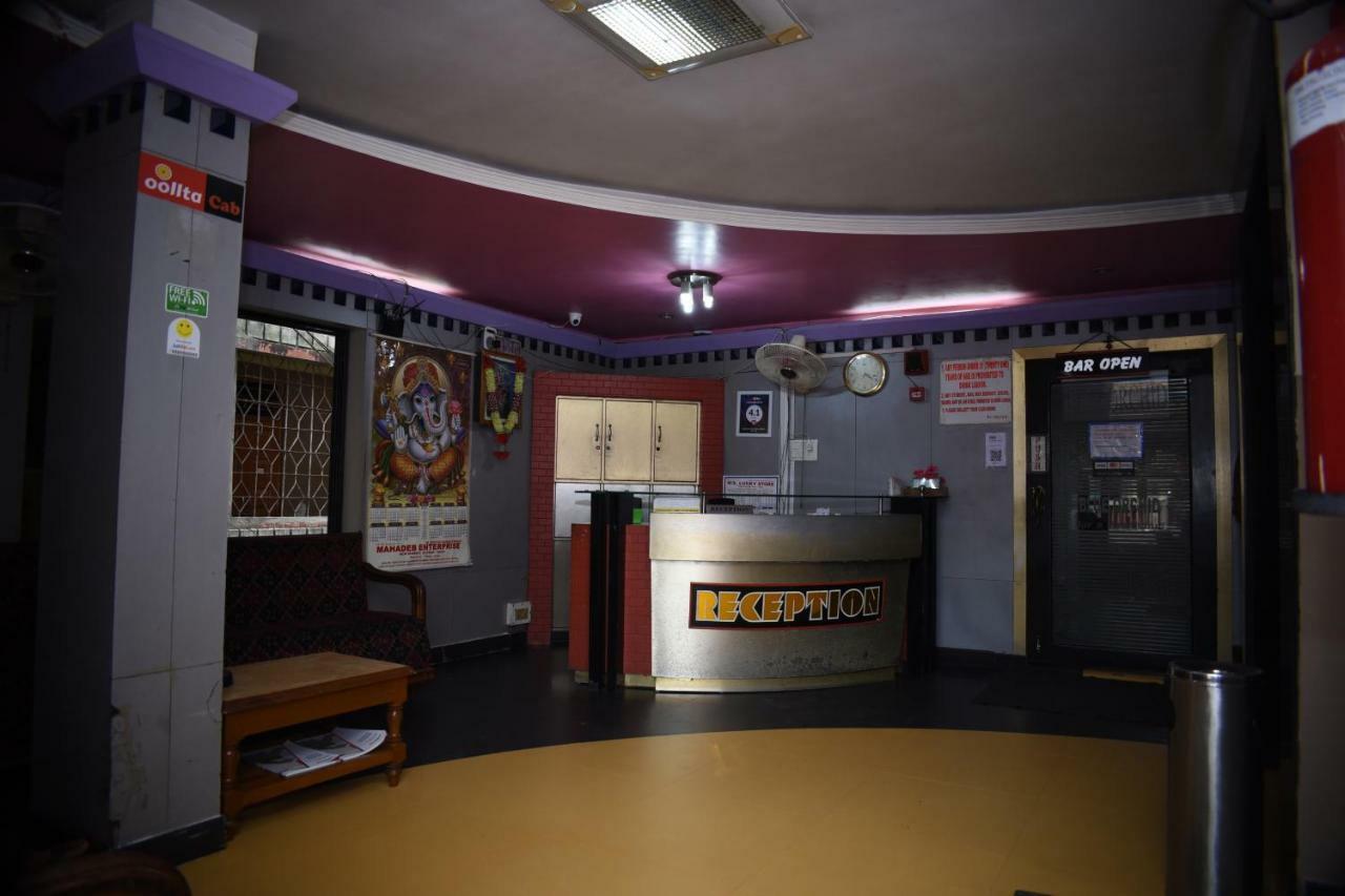 Spot On 37646 Hotel Centre Palace Силчар Екстериор снимка