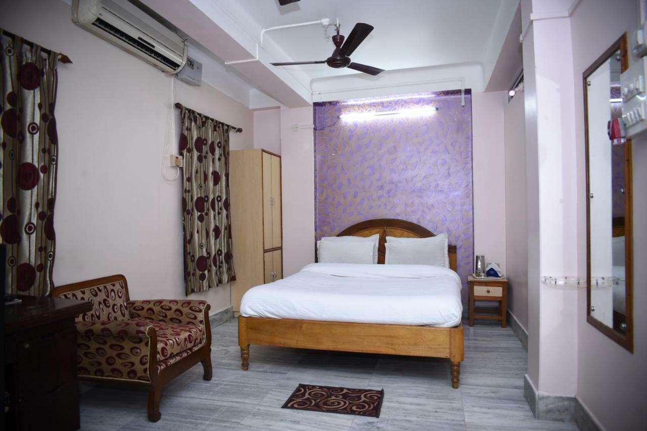 Spot On 37646 Hotel Centre Palace Силчар Екстериор снимка